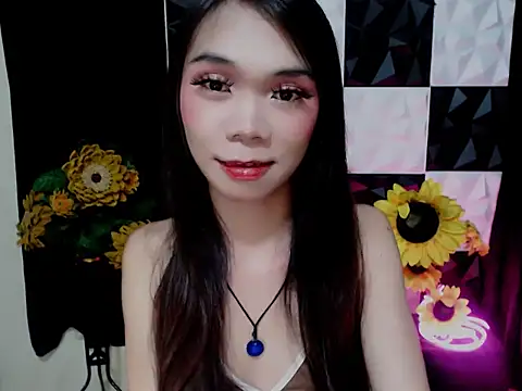 SKINNYasianSLUTs Show in webcam