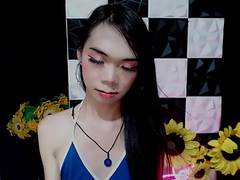 SKINNYasianSLUTs Show in webcam