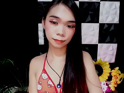 SKINNYasianSLUTs Adlı Modelin Web Kamerası Şovu