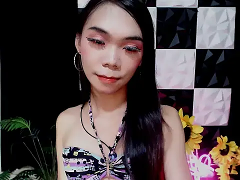 SKINNYasianSLUTs Show in webcam