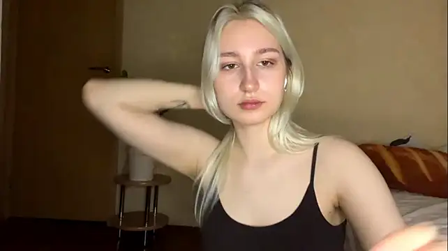 LishaNuding Live XXX Chat