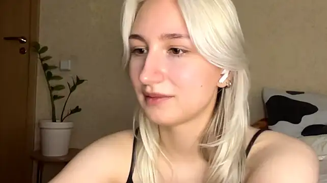 XXX chat uživo modela LishaNuding
