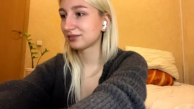 Chat XXX en directo de LishaNuding