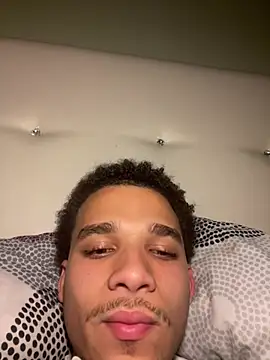 הופעת וובקאם של big_naughty3