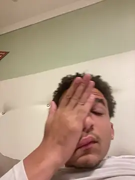 הופעת וובקאם של big_naughty3