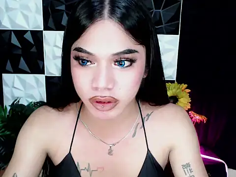 VOLKOVAx Pertunjukan Webcam