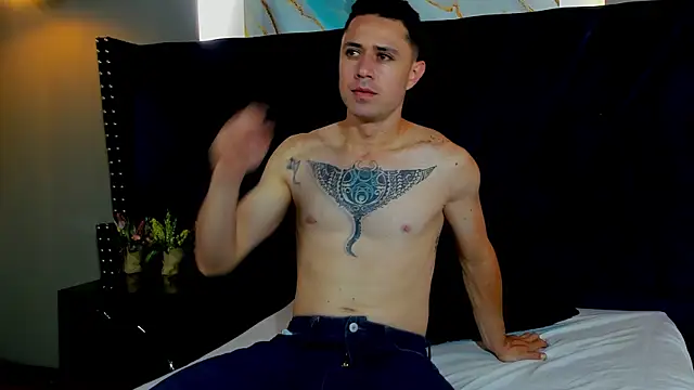 Show modela ClarkKush na web-kameri