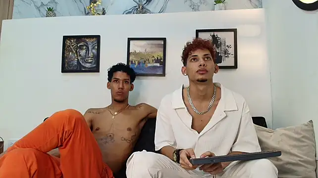 הופעת וובקאם של GOLD_BUDDY1