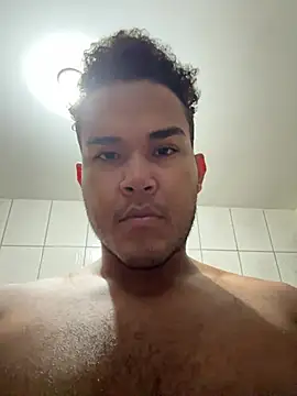 Show modela Hugodonatello na web-kameri