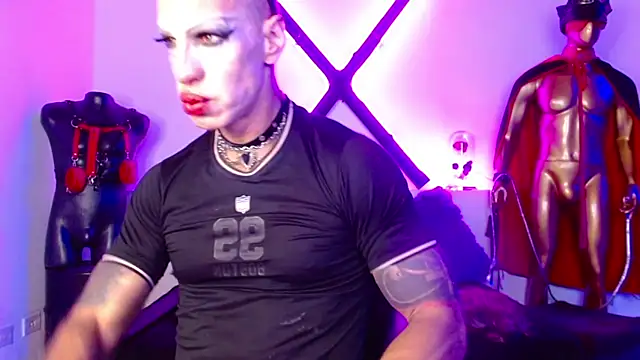 Show modela LILITHMADAME na web-kameri