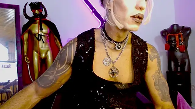 LILITHMADAME webcam show