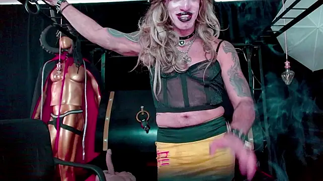 Show modela LILITHMADAME na web-kameri