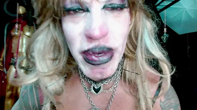 LILITHMADAME webcam show