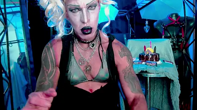 LILITHMADAME Pertunjukan Webcam