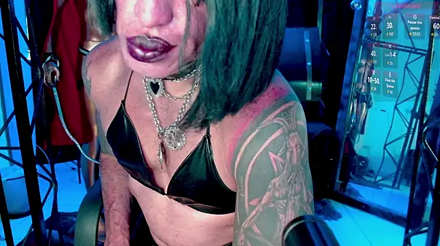 LILITHMADAME Show in webcam