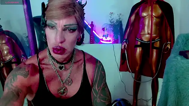 LILITHMADAME Show in webcam