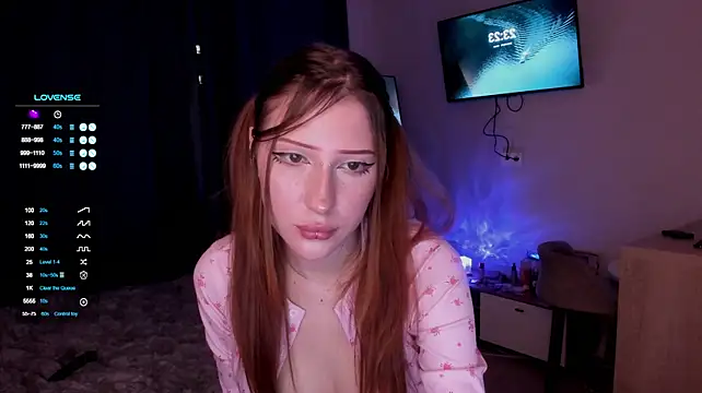 EmmieZeus: διαδικτυακό σόου στην κάμερα