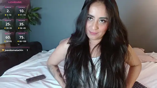 Show de julietta_castell na webcam