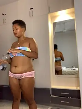 madelltheebony's Live XXX Chat
