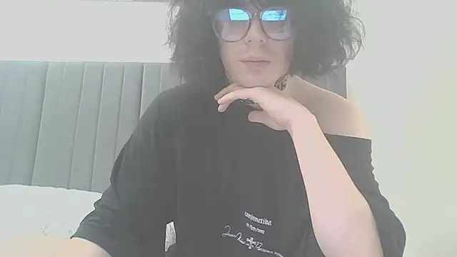 Show modela NikoGray na web-kameri