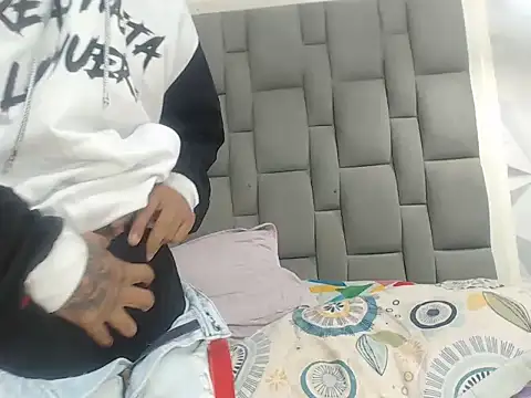 supreme_badboy2 – webcam-show