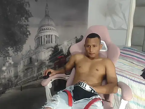 supreme_badboy2 webcam show