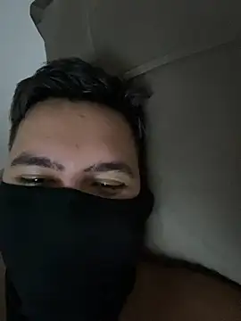 Zbear18's Webcam Show
