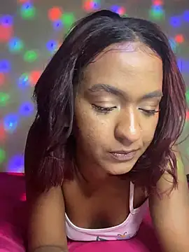 Chatroom XXX en direct de sophiatowes