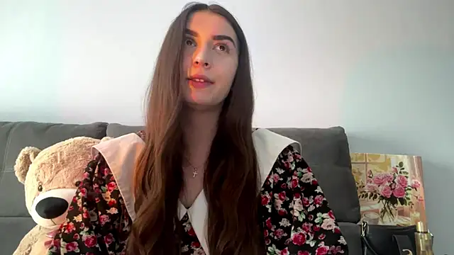 LucyLuxy's Live XXX Chat