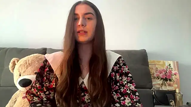 LucyLuxy's Live XXX Chat