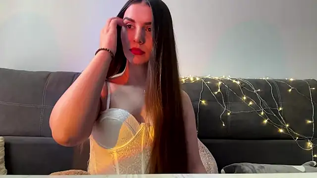 LucyLuxy's Webcam Show