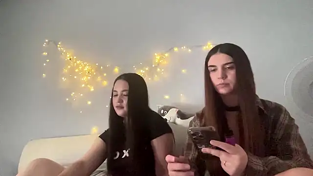 LucyLuxy's Webcam Show
