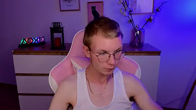 justleo__ webcam show