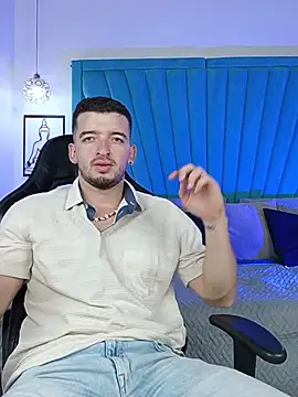 Logan_WolfJS – webcam-show