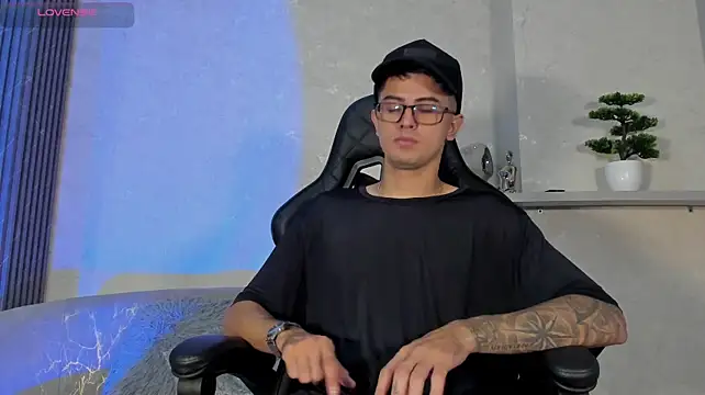 Ostin_Colt Webcamshow