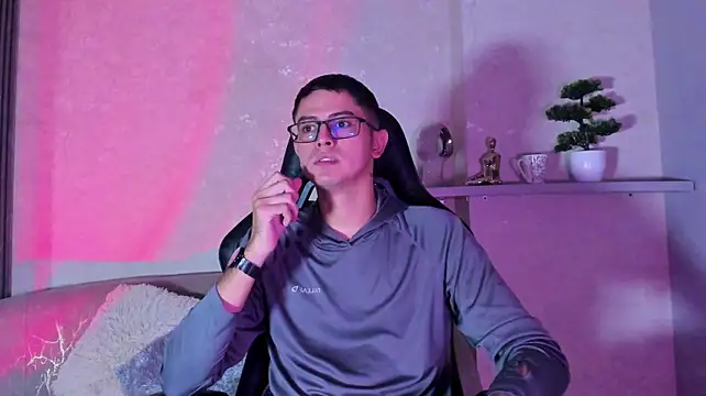 Ostin_Colt Webcam-Show