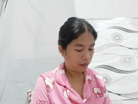 Hotpinaymorena webcam show