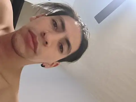 Chakalon43's Webcam Show