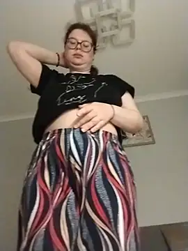 Show modela JulieTailor na web-kameri