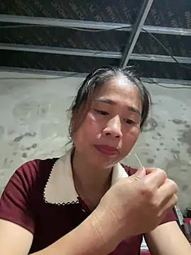 tinacum012's Live XXX Chat