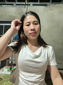 tinacum012 在線直播表演