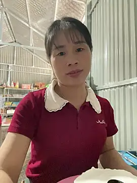 แชท XXX สดของ tinacum012