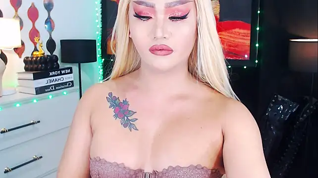 PlayfulloliviaTsX 网络视讯表演