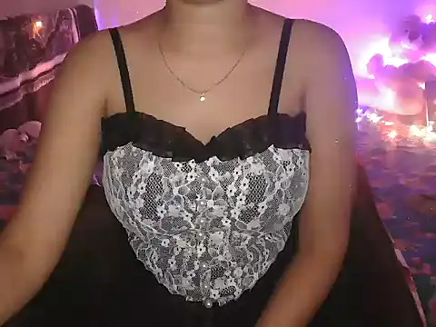 shanaya_s 在線 直播表演