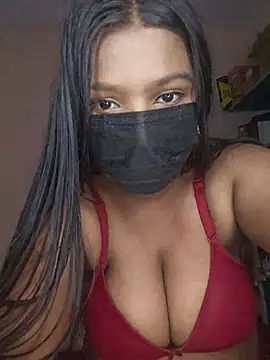 Chat +18 de sluttyzoyaa ao vivo