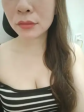 Snail_niE Pertunjukan Webcam