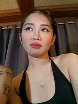 hugecock_molly Show Webcam