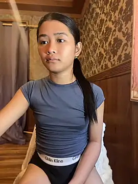 hugecock_molly webcam show