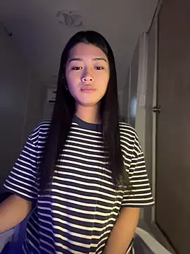 hugecock_molly Webcamshow
