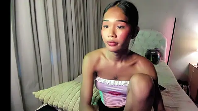 Lush_Aura22 Show Webcam